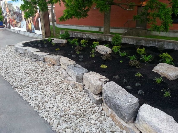 Black Pebbles For Landscaping Raised Garden: 2-4 River Rock, Black Beauty Mulch – Zarcon Photo 158