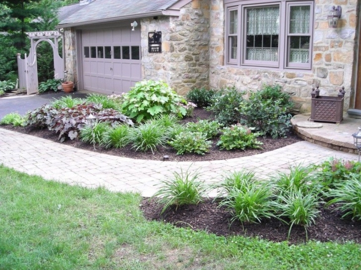 Classic Gardens And Landscaping Front Walk Landscape Idea | Garden And Landscaping Ideas Image 068