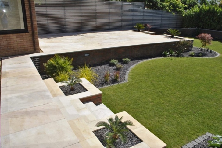Contemporary Garden Designers Sussex Garden Design - Medium Sized Contemporary Garden Photo 467