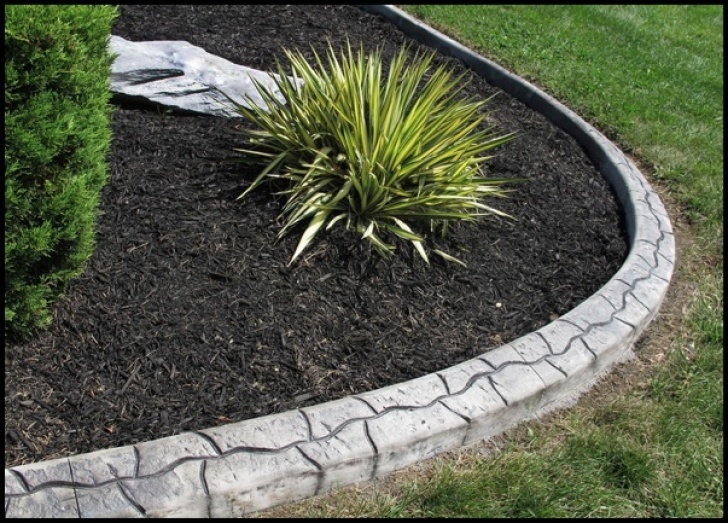Decorative Flower Bed Edging Stamped Concrete Landscape Edging Curbing Decorative Photo 756