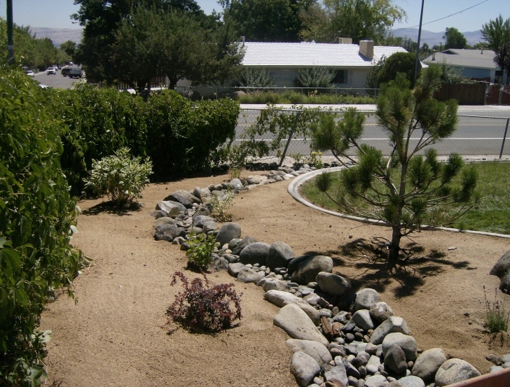 Dry River Bed Front Yard Dry River Bed Landscaping Ideas | Drainage | Steve Picture 369