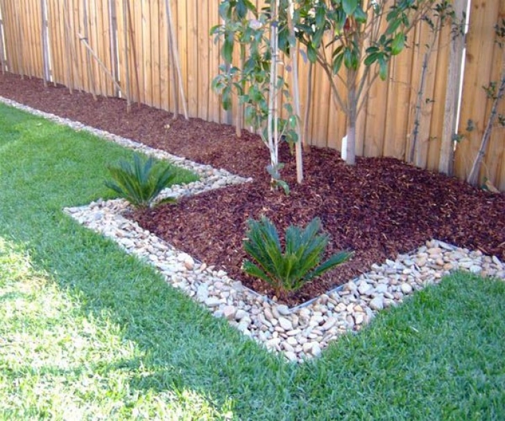 Flower Bed Borders Home Depot 15 Wonderful Garden Edging Ideas With Pebbles And Stones Picture 371