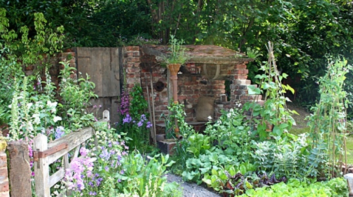 Gardeners World Small Gardens Bbc - Gardening - Flower Shows - The Old Gate Image 756