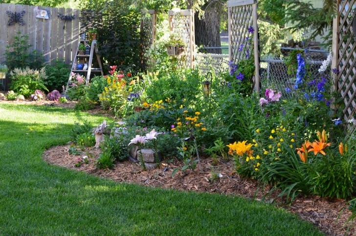 Gardners Landscape Nursery Joanna'S Garden In Minnesota - Finegardening Image 209