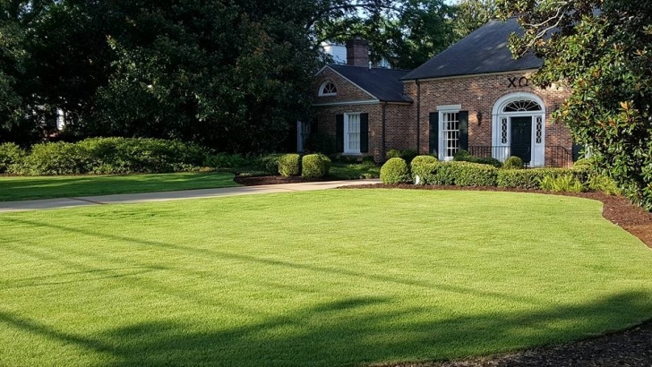 Home And Garden Maintenance Services Landscapers And Lawn Care In Athens, Ga. - College Pro Image 380