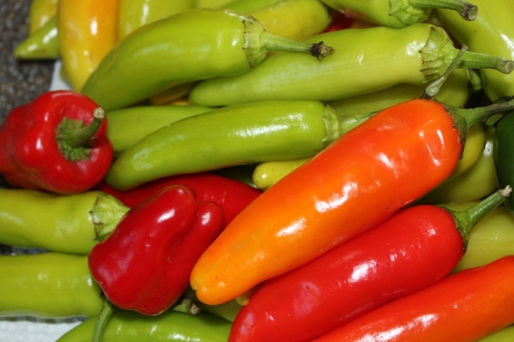 Hot Banana Pepper Plant All About Peppershow To Grow All Kinds Of Garden Photo 688