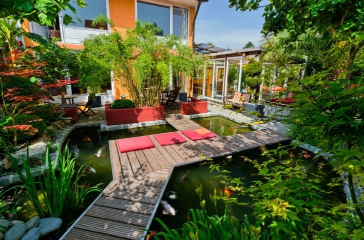 Landscaping Around A Pond 60 Backyard Pond Ideas (Photos) Photo 975