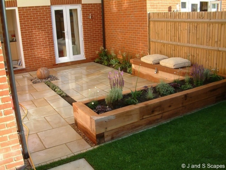 Landscaping Around Raised Deck Raised Bed/Patio Deck Combo | Small Garden Design Picture 340