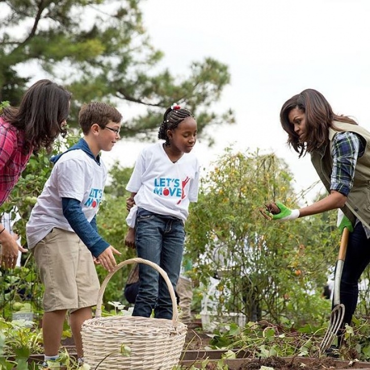 Michelle Obama Vegetable Garden A Look Back At Michelle Obama’s Vegetable Garden Over The Photo 707