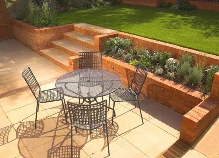 Patio On Sloped Garden 16 Outstanding Ideas To Decorate Your Yard This Spring Photo 261