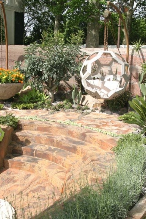 Sarah Eberle Garden Designer Learn About The Chelsea Flower Show: 600 Days With Image 273