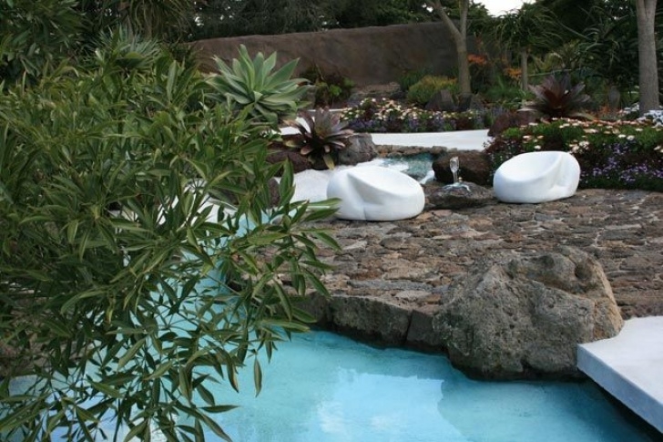 Sarah Eberle Garden Designer Learn About The New Zealand Landscape Design; Part Of The Image 339