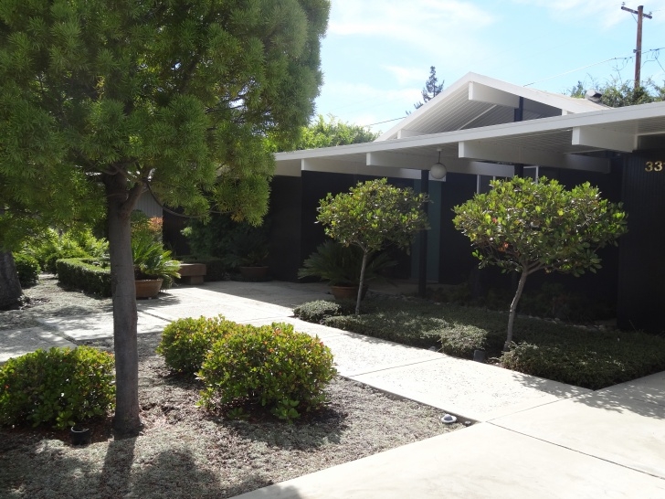 Simple Front Garden A Simple Modern Home And Front Yard Garden | Tended Picture 561