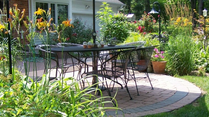 Sj Landscapes And Gardening Services Residential Landscape Maintenance For St. Louis Homes Image 327