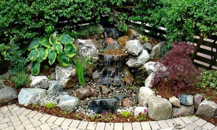 Small Backyard Water Features Small Pond With Waterfall, Small Backyard Water Feature Photo 093