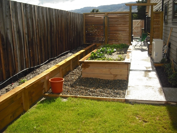 Small Fencing For Flower Beds Potatoes Along The Fence, Raised Vegie Bed In The Middle Image 730