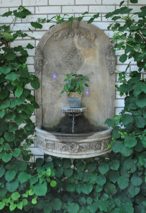 Small Garden Water Features Three Dogs In A Garden: Pin Ideas: Small Water Features Image 615