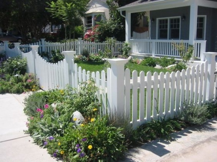 Small Picket Fence For Garden 25 Curb Appeal Ideas That Have A Great Roi Image 866