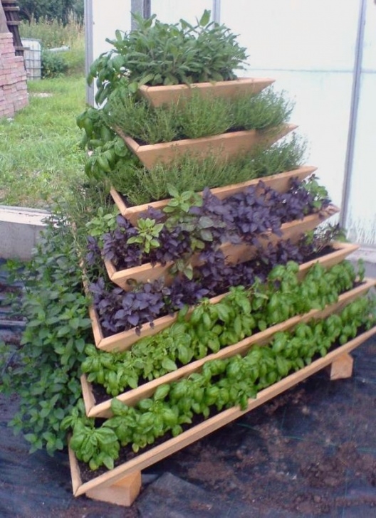 Small Space Vegetable Gardening 20 Vertical Gardening Ideas For Turning A Small Space Into Image 868