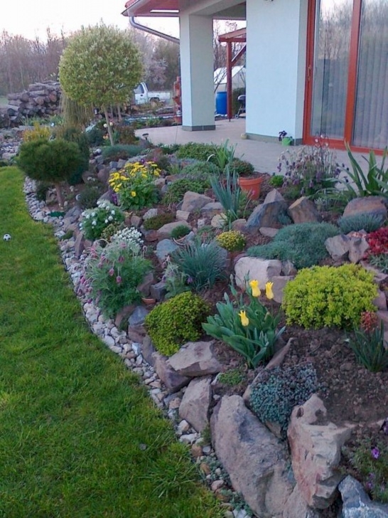 Small Stones For Garden Fabulous Front Yard Rock Garden Ideas (13) # Photo 185