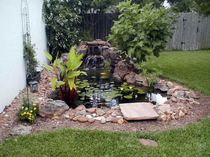 Small Water Fountain For Garden Kate Campbell'S Word Garden: Sun Splash -- Solar Fountains Image 463