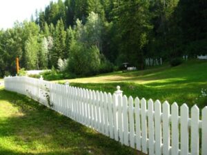 Small White Garden Fence 26 White Picket Fence Ideas And Designs Picture 247