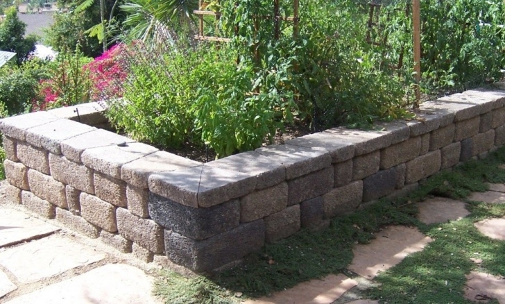 Stones In Garden Beds The 2 Minute Gardener: Photo - Raised Vegetable Bed Picture 874